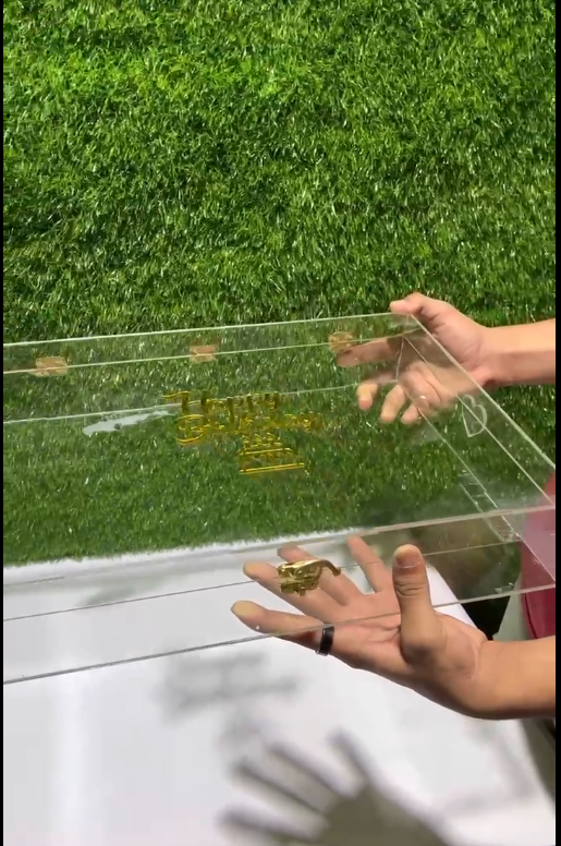 Acrylic Empty Gift Box – Transparent Display Box for Gifts, Events & DIY Decor.
